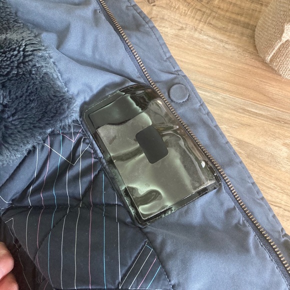 Aritzia // TNA Parka - Picture 6 of 11